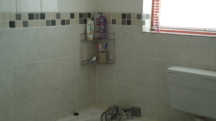 2 Bedroom Property for Sale in Bardale Village Western Cape
